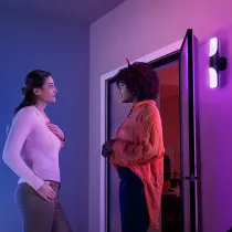 EUFY-WIREDWALL-LIGHTCAM-S100 -Cámara con foco Eufy by Anker